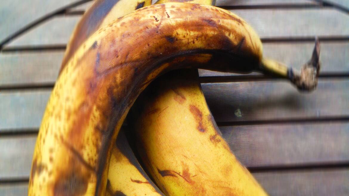 #COMETIRIUSO Che facciamo con le banane troppo mature?